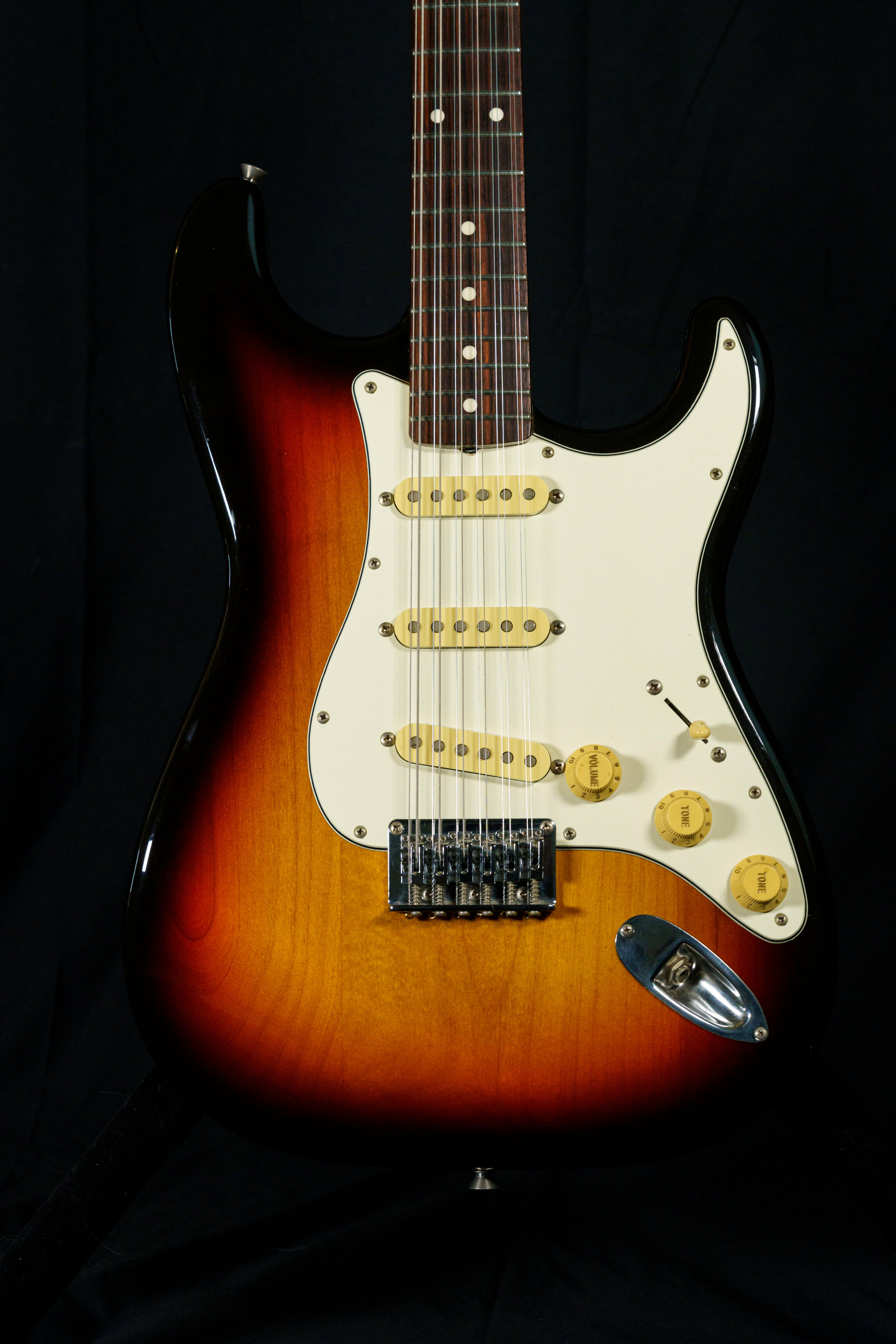 2004-2005 Fender Made in Japan Stratocaster XII – 3-Tone Sunburst (Rare MIJ Build)
