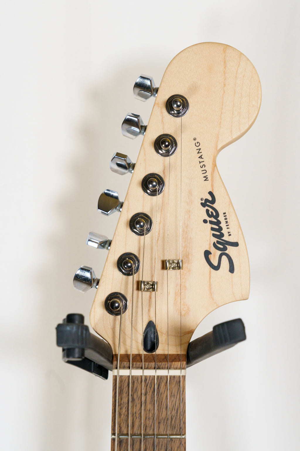 Squier Sonic Mustang — Limited Edition Graffiti Yellow (FSR)