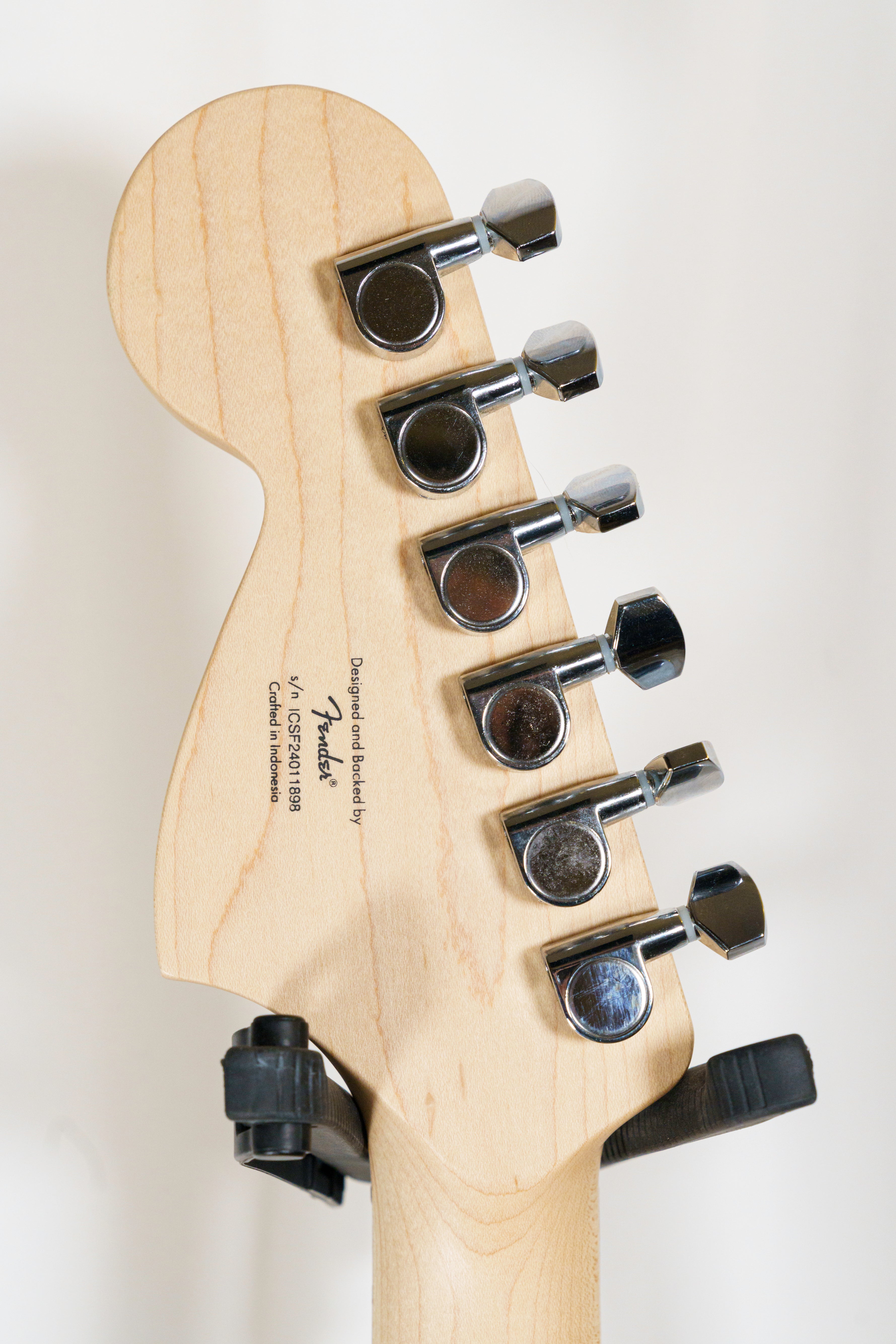 Squier Sonic Mustang — Limited Edition Graffiti Yellow (FSR)